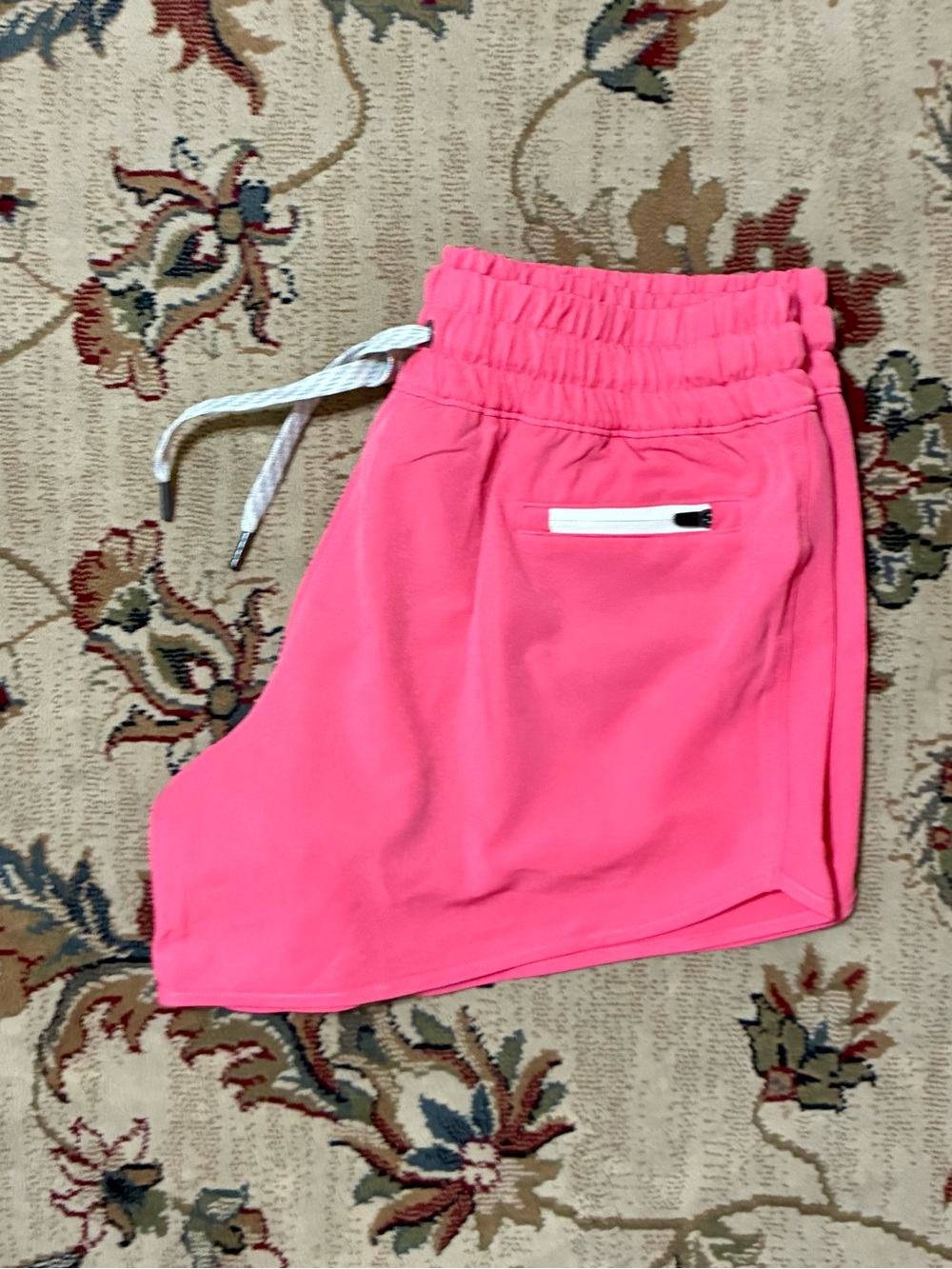 Vuori Clementine 2.0 4" Short Sunset Pink size XS NWT - Picture 10 of 13
